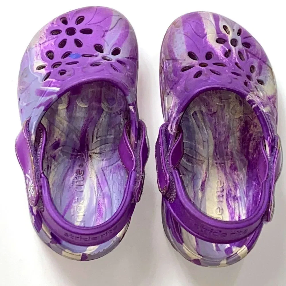 Stride rite water  girls shoes size XL